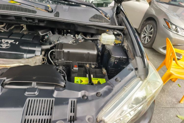 Used Toyota Highlander 2012 2.7L Two-Wheel Drive 7-Seater Elite Edition Engine Bay Left