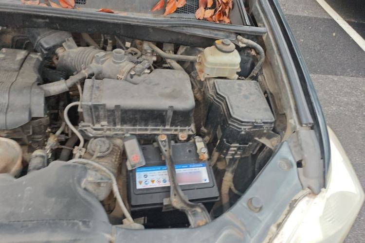 Used Toyota Highlander 2012 2.7L Two-Wheel Drive 7-Seater Luxury Edition Engine Bay Left