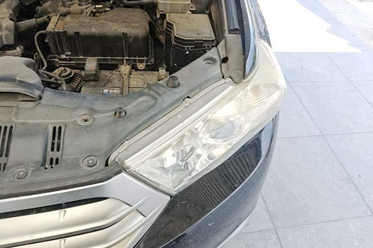 Used Toyota Highlander 2012 2.7L Two-Wheel Drive 7-Seater Luxury Edition Engine Bay Left
