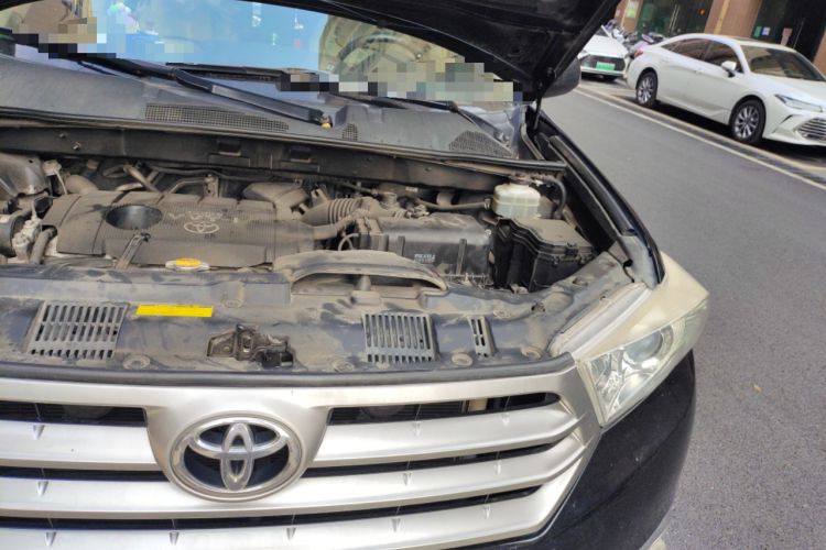 Used Toyota Highlander 2012 2.7L Two-Wheel Drive 7-Seater Elite Edition Engine Bay Left