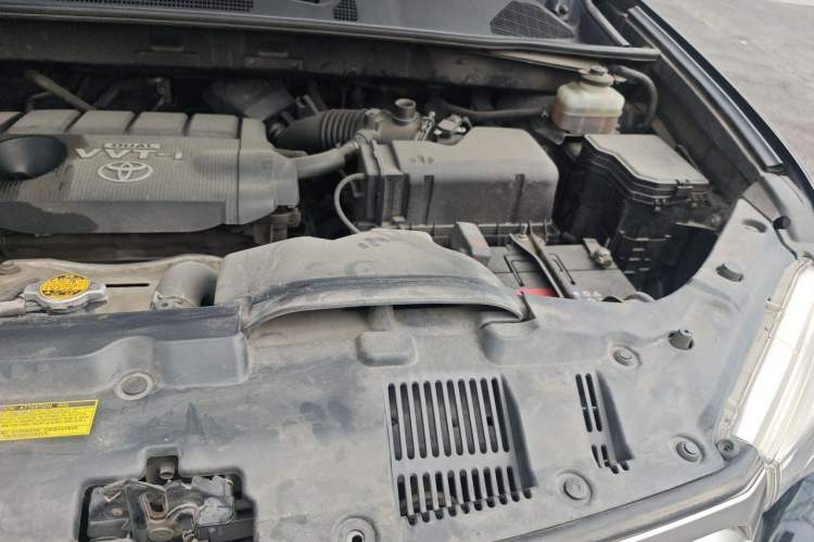Used Toyota Highlander 2012 2.7L Two-Wheel Drive 7-Seater Elite Edition Engine Bay Left