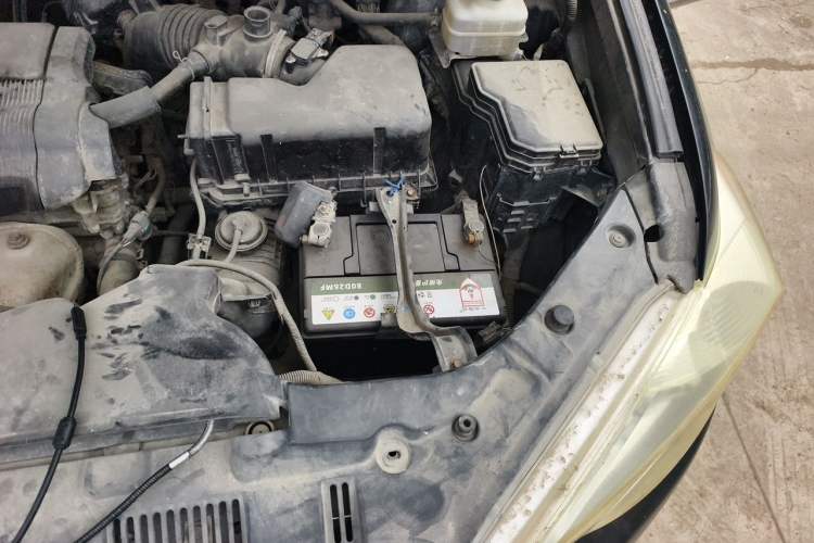 Used Toyota Highlander 2012 2.7L Two-Wheel Drive 7-Seater Elite Edition Engine Bay Left
