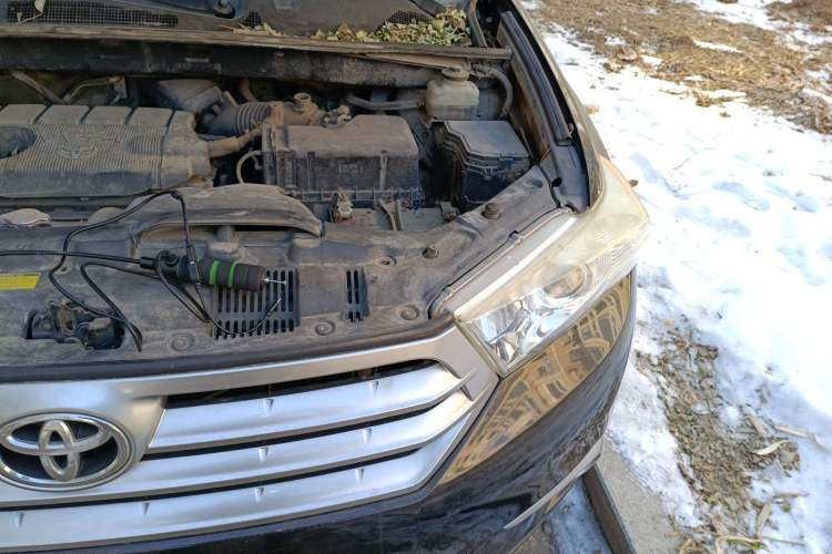 Used Toyota Highlander 2012 2.7L 2WD 5-Seater Elite Edition Engine Bay Left