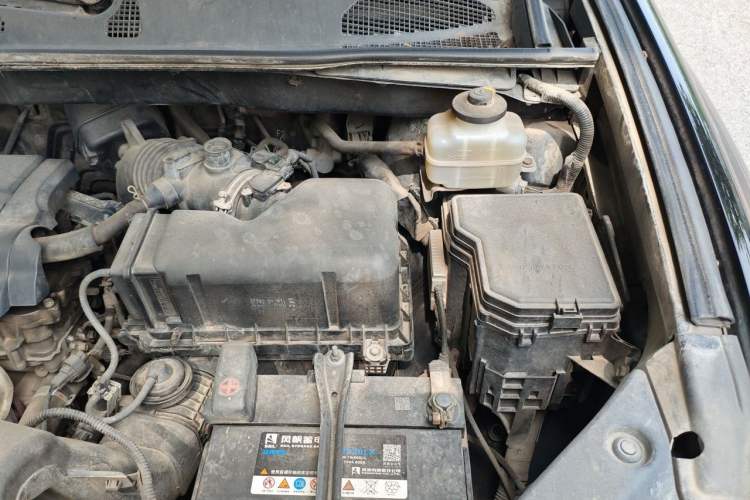 Used Toyota Highlander 2012 2.7L Two-Wheel Drive 7-Seater Luxury Edition Engine Bay Left