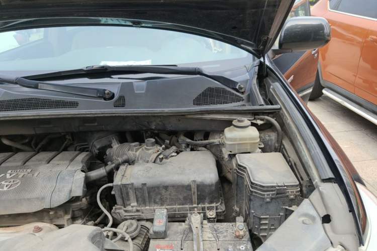 Used Toyota Highlander 2012 2.7L Two-Wheel Drive 7-Seater Luxury Edition Engine Bay Left