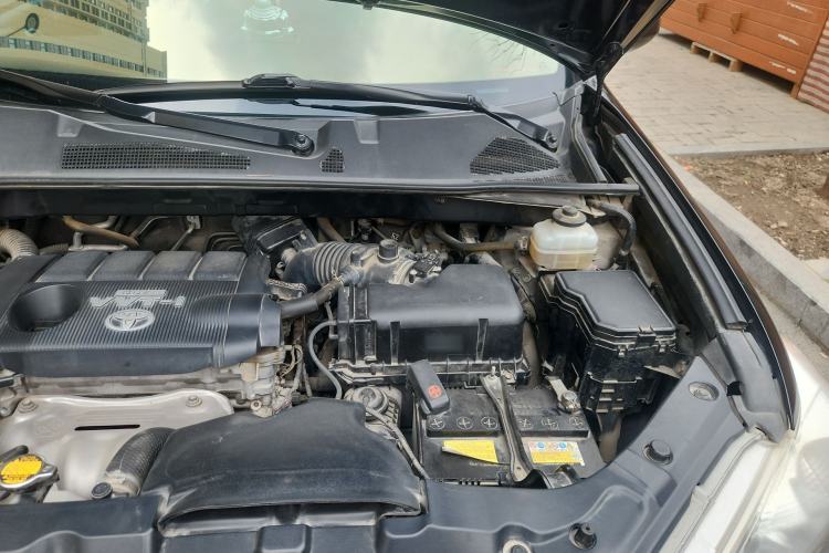 Used Toyota Highlander 2012 2.7L Two-Wheel Drive 7-Seater Luxury Edition Engine Bay Left