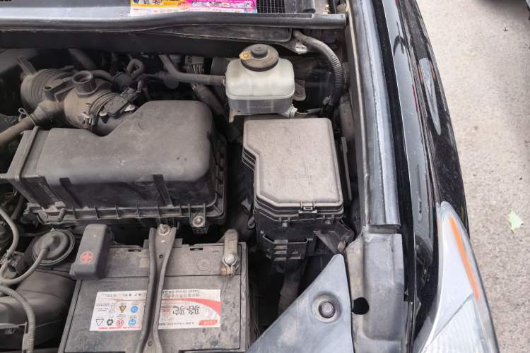 Used Toyota Highlander 2012 2.7L Two-Wheel Drive 7-Seater Elite Edition Engine Bay Left