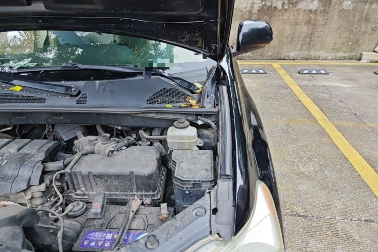Used Toyota Highlander 2012 2.7L Two-Wheel Drive 7-Seater Luxury Edition Engine Bay Left