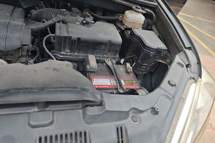 Used Toyota Highlander 2012 2.7L Two-Wheel Drive 7-Seater Luxury Edition Engine Bay Left