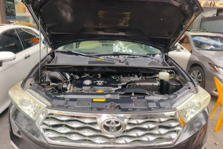 Used Toyota Highlander 2012 2.7L Two-Wheel Drive 7-Seater Elite Edition Engine Bay