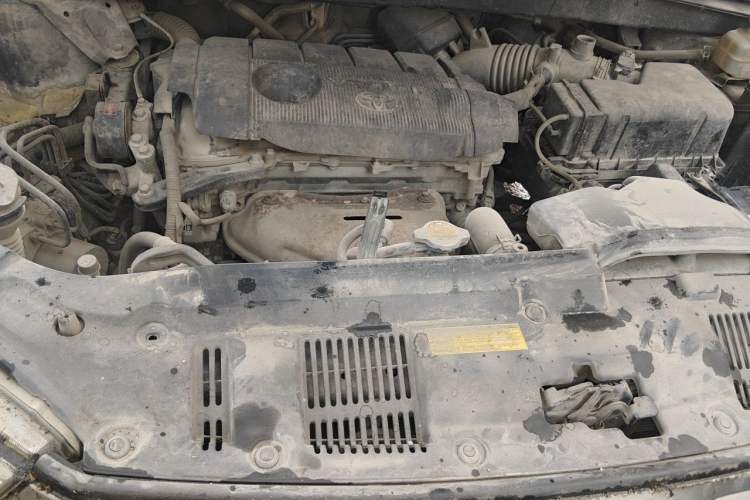 Used Toyota Highlander 2012 2.7L Two-Wheel Drive 5-Seater Sport Edition Engine Bay