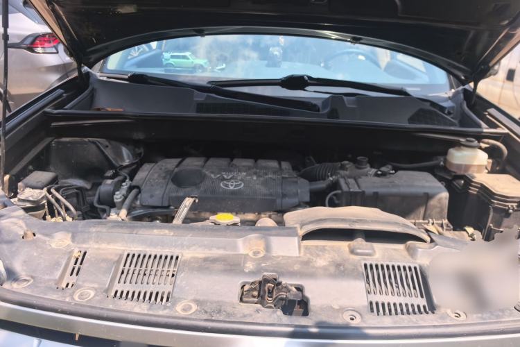 Used Toyota Highlander 2012 2.7L Two-Wheel Drive 7-Seater Luxury Edition Engine Bay