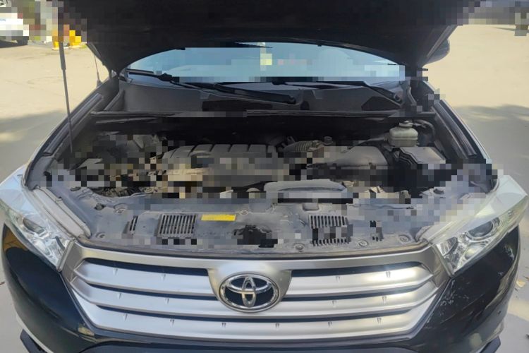 Used Toyota Highlander 2012 2.7L Two-Wheel Drive 7-Seater Elite Edition Engine Bay
