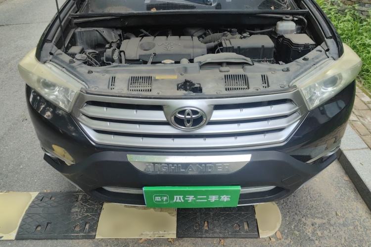 Used Toyota Highlander 2012 2.7L Two-Wheel Drive 7-Seater Luxury Edition Engine Bay