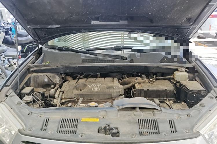 Used Toyota Highlander 2012 2.7L Two-Wheel Drive 7-Seater Luxury Edition Engine Bay