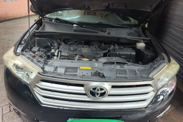 Used Toyota Highlander 2012 2.7L Two-Wheel Drive 7-Seater Elite Edition Engine Bay