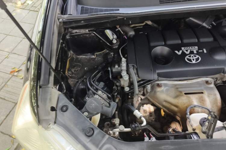 Used Toyota Highlander 2012 2.7L Two-Wheel Drive 5-Seater Sport Edition Engine Bay Right