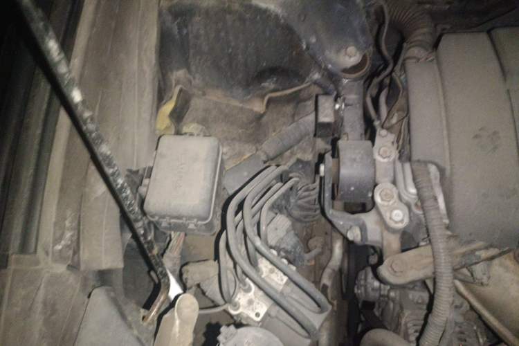 Used Toyota Highlander 2012 2.7L Two-Wheel Drive 7-Seater Elite Edition Engine Bay Right