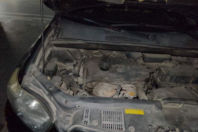 Used Toyota Highlander 2012 2.7L Two-Wheel Drive 7-Seater Luxury Edition Engine Bay Right