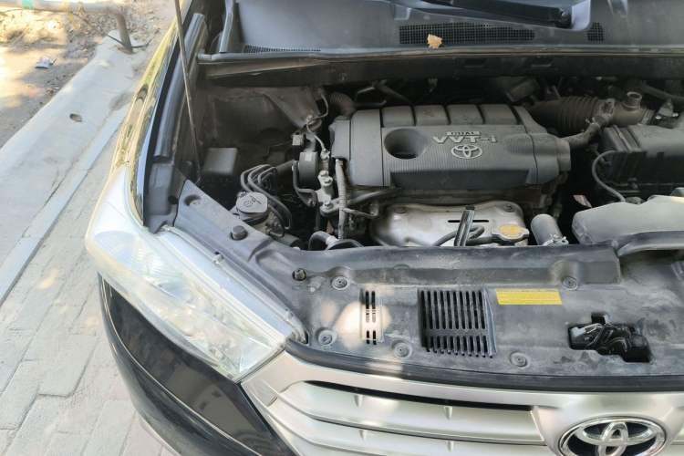 Used Toyota Highlander 2012 2.7L Two-Wheel Drive 7-Seater Luxury Navigation Edition Engine Bay Right