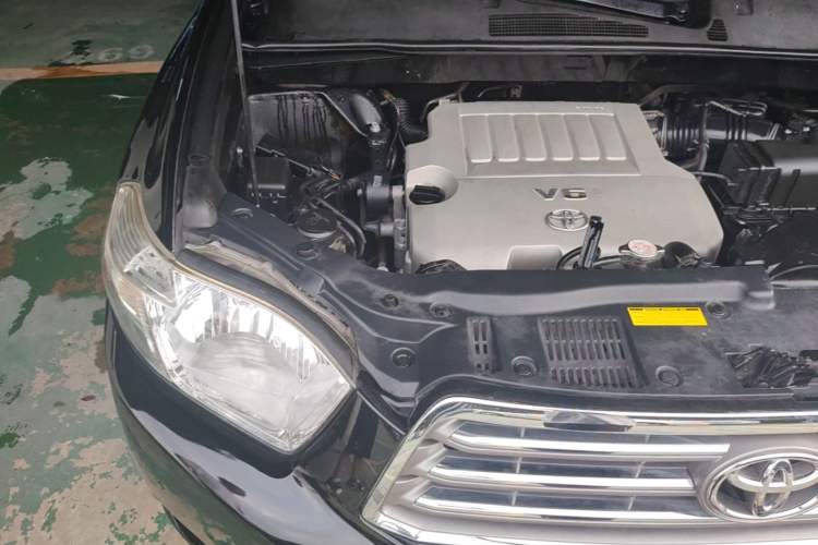 Used Toyota Highlander 2012 3.5L 4x4 7-Seater Ultimate Edition Engine Bay Right
