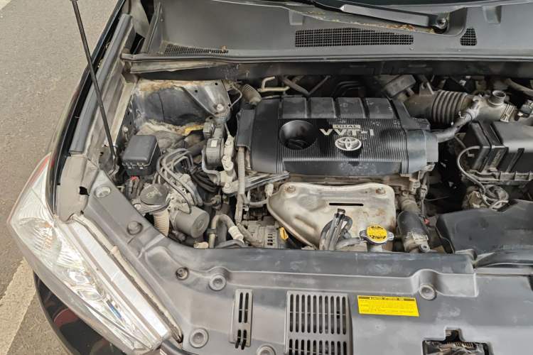 Used Toyota Highlander 2012 2.7L Two-Wheel Drive 7-Seater Luxury Edition Engine Bay Right