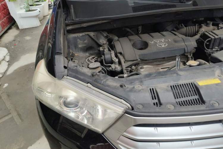 Used Toyota Highlander 2012 2.7L 2WD 5-Seater Elite Edition Engine Bay Right
