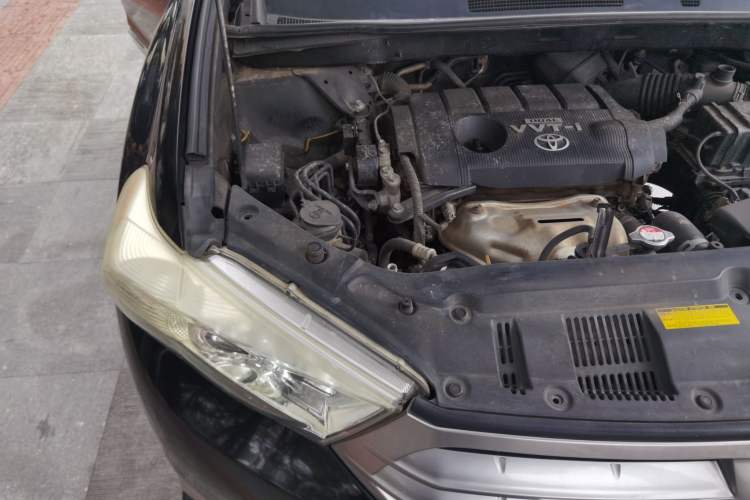 Used Toyota Highlander 2012 2.7L Two-Wheel Drive 7-Seater Luxury Edition Engine Bay Right