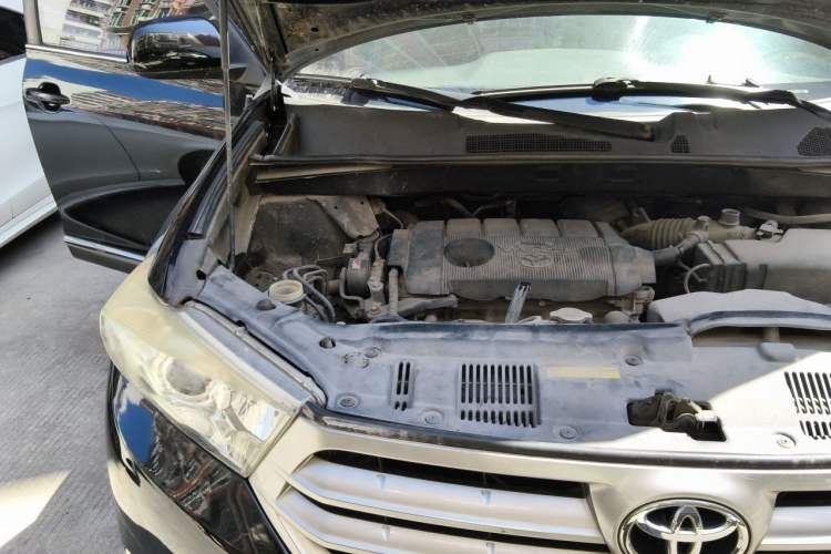 Used Toyota Highlander 2012 2.7L 2WD 5-Seater Elite Edition Engine Bay Right