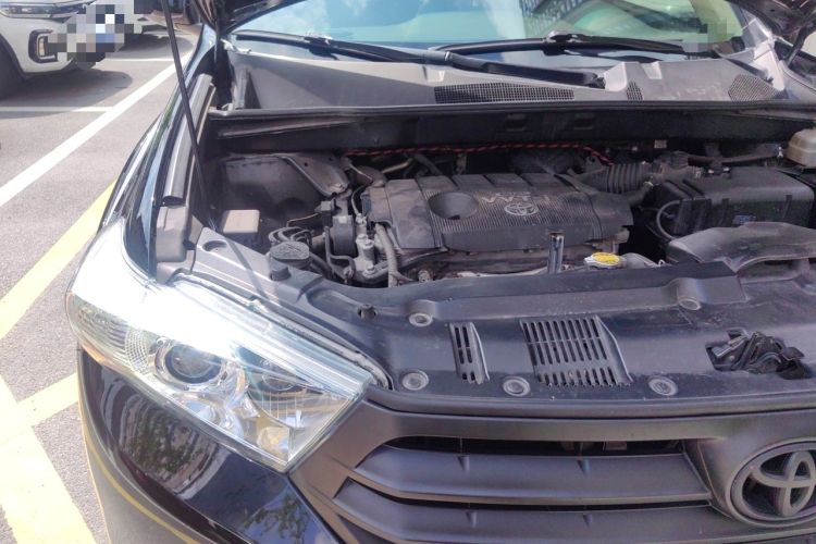 Used Toyota Highlander 2012 2.7L Two-Wheel Drive 7-Seater Luxury Edition Engine Bay Right