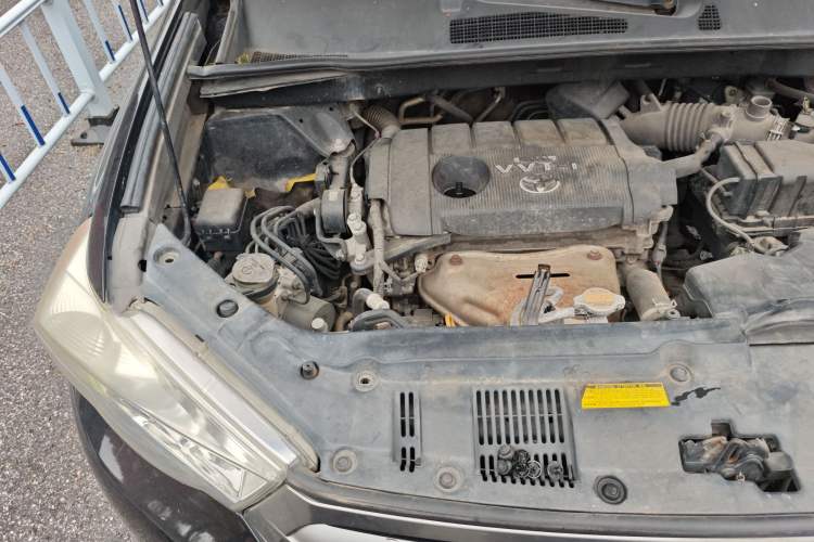 Used Toyota Highlander 2012 2.7L Two-Wheel Drive 7-Seater Luxury Edition Engine Bay Right