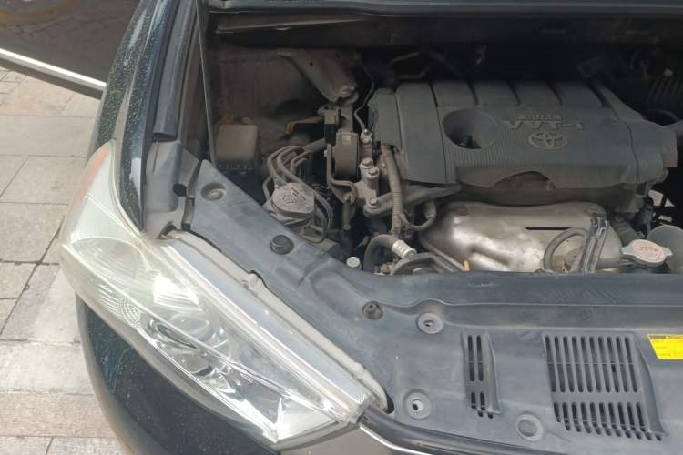 Used Toyota Highlander 2012 2.7L Two-Wheel Drive 7-Seater Luxury Edition Engine Bay Right
