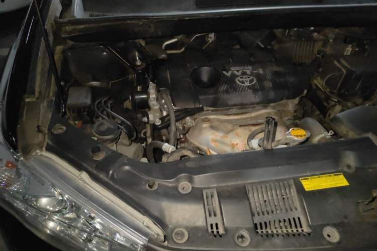 Used Toyota Highlander 2012 2.7L Two-Wheel Drive 7-Seater Luxury Edition Engine Bay Right