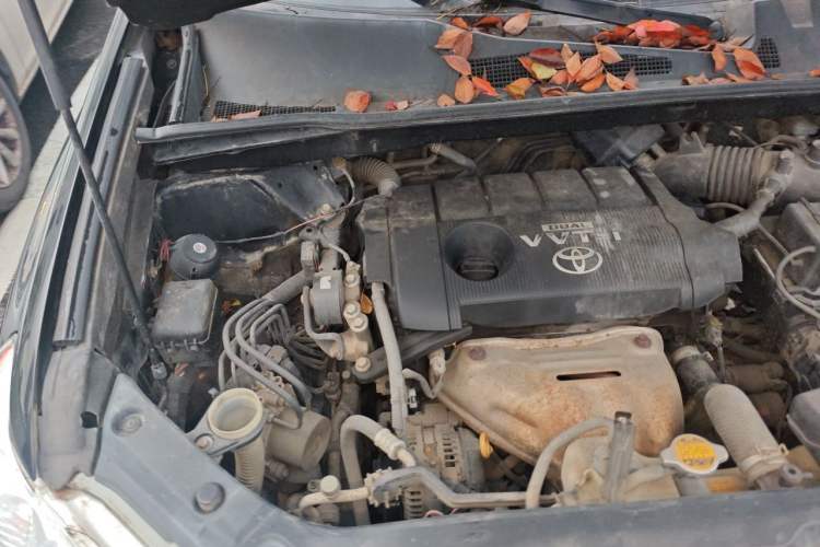 Used Toyota Highlander 2012 2.7L Two-Wheel Drive 7-Seater Luxury Edition Engine Bay Right