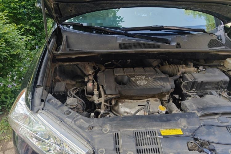 Used Toyota Highlander 2012 2.7L Two-Wheel Drive 7-Seater Luxury Edition Engine Bay Right