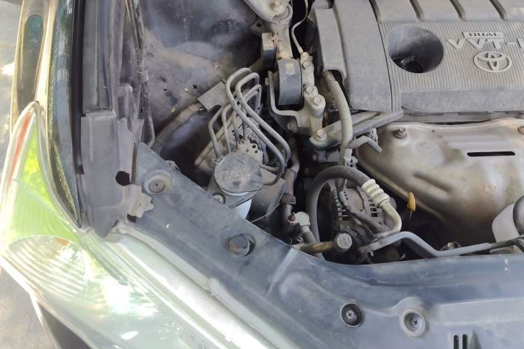 Used Toyota Highlander 2012 2.7L Two-Wheel Drive 5-Seater Sport Edition Engine Bay Right