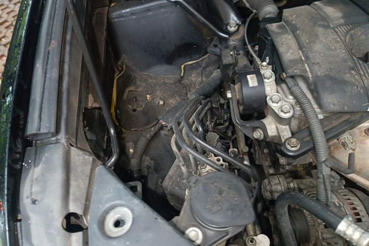 Used Toyota Highlander 2012 2.7L 2WD 5-Seater Elite Edition Engine Bay Right
