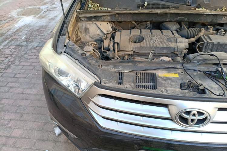 Used Toyota Highlander 2012 2.7L 2WD 5-Seater Elite Edition Engine Bay Right
