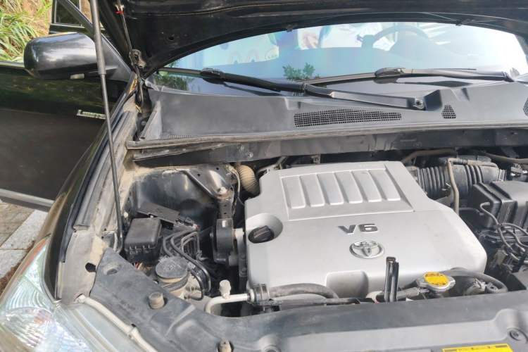 Used Toyota Highlander 2012 3.5L 4x4 7-Seater Ultimate Edition Engine Bay Right