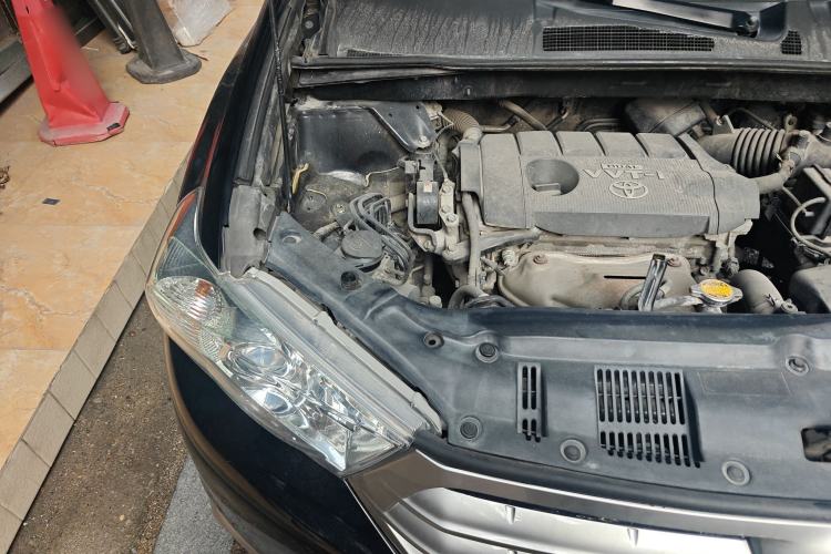 Used Toyota Highlander 2012 2.7L Two-Wheel Drive 5-Seater Sport Edition Engine Bay Right