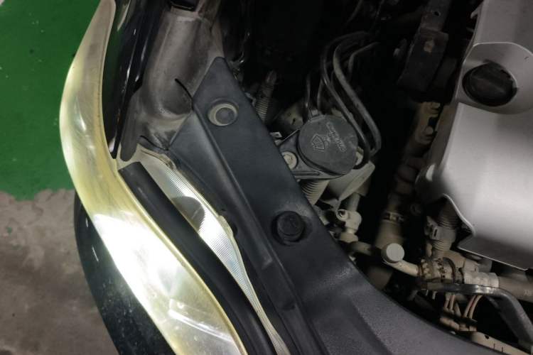 Used Toyota Highlander 2012 3.5L 4x4 7-Seater Ultimate Edition Engine Bay Right