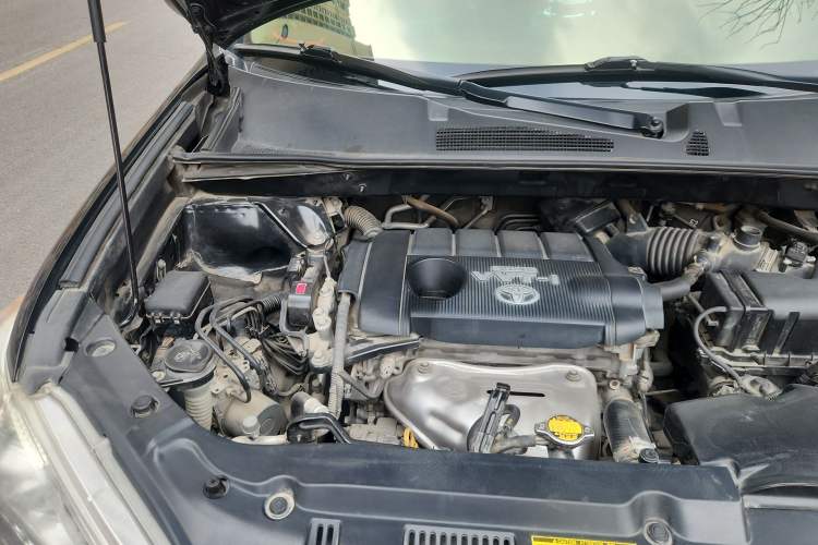 Used Toyota Highlander 2012 2.7L Two-Wheel Drive 7-Seater Luxury Edition Engine Bay Right
