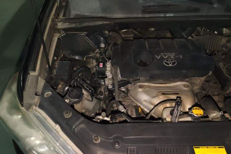 Used Toyota Highlander 2012 2.7L Two-Wheel Drive 7-Seater Luxury Edition Engine Bay Right