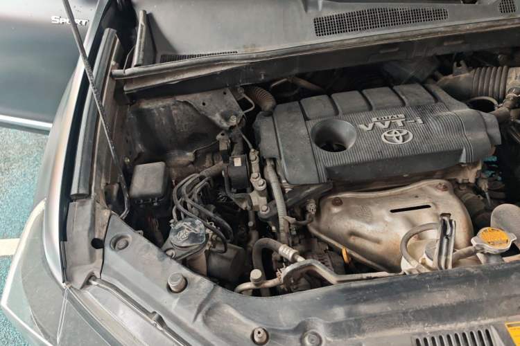 Used Toyota Highlander 2012 2.7L Two-Wheel Drive 7-Seater Luxury Edition Engine Bay Right