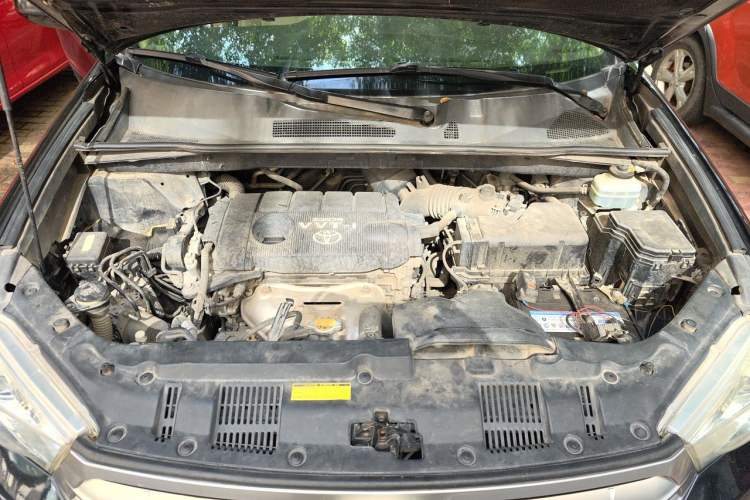 Used Toyota Highlander 2012 2.7L Two-Wheel Drive 7-Seater Luxury Edition Engine Bay