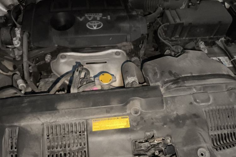 Used Toyota Highlander 2012 2.7L Two-Wheel Drive 7-Seater Luxury Edition Engine Bay
