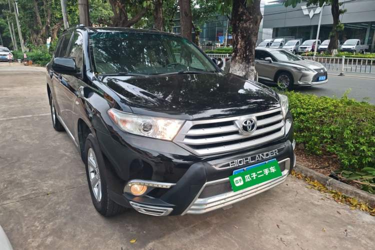Used Toyota Highlander 2012 2.7L Two-Wheel Drive 7-Seater Elite Edition Exterior 2