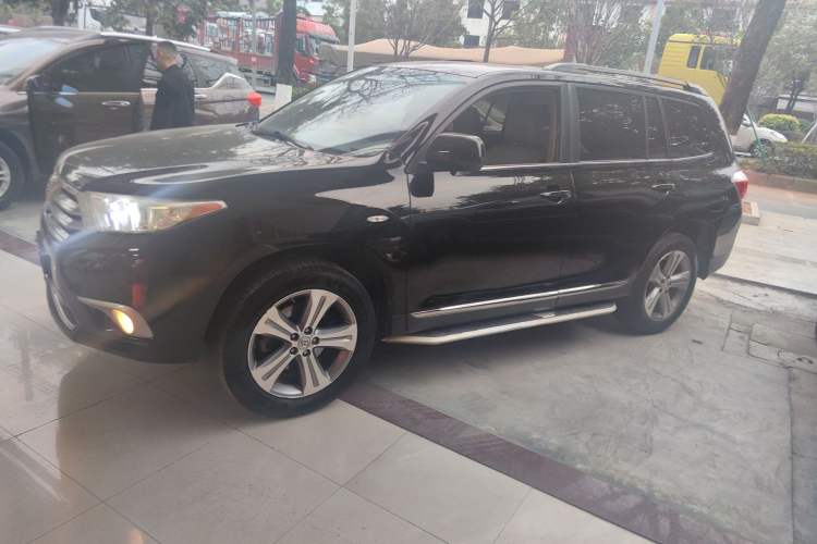 Used Toyota Highlander 2012 2.7L Two-Wheel Drive 5-Seater Sport Edition Exterior 3