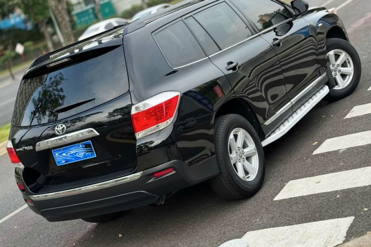 Used Toyota Highlander 2012 2.7L 2WD 5-Seater Elite Edition Exterior 3