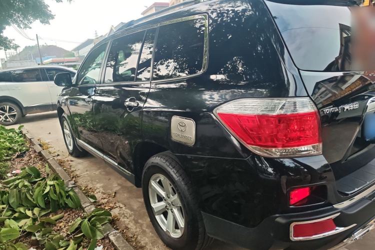Used Toyota Highlander 2012 2.7L Two-Wheel Drive 7-Seater Elite Edition Exterior 3